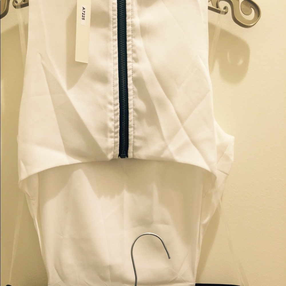 Jumpsuit - Picture 5 of 7